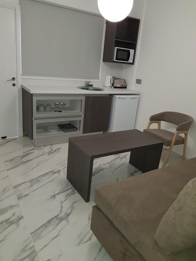 Les Palmiers Petrou Apartments Ларнака Екстериор снимка